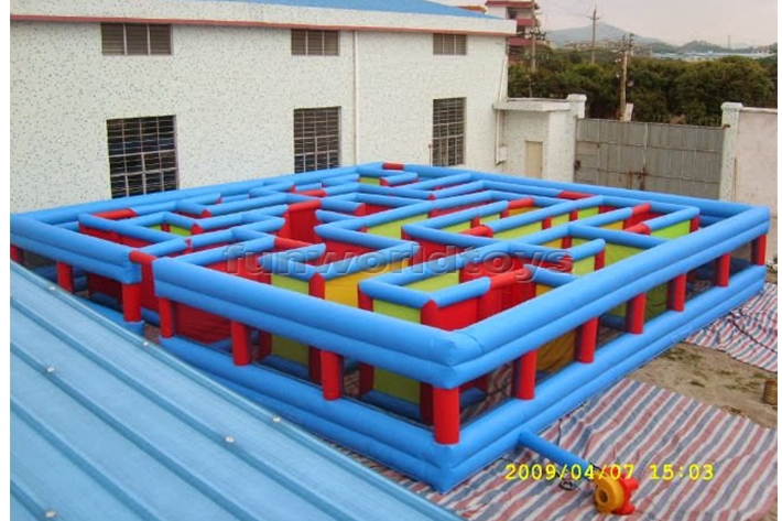 Commercial Inflatable Labyrinth FWP191