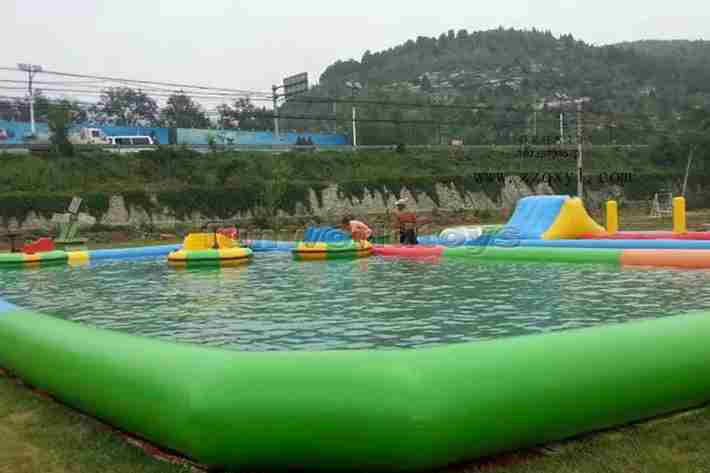 Large inflatable swimming pool FWWG28