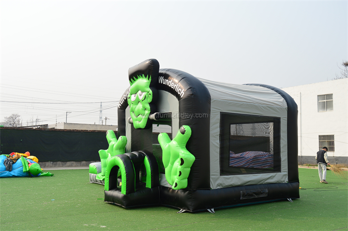 Corpse Bounce House With Slide FWZ401