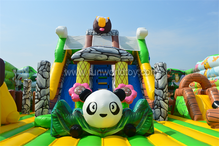 Inflatable Zoo Bouncy Playground FWF162